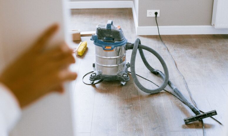Industrial vacuum cleaner in a newly renovated apartment for a spotless finish. - Photo by La Miko on Pexels